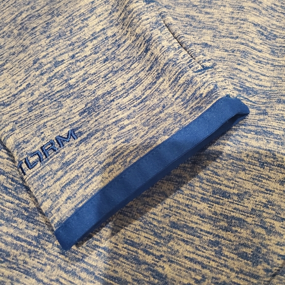 Women's Under Armour Fleece Sweatshirt in Large - Picture 3 of 6